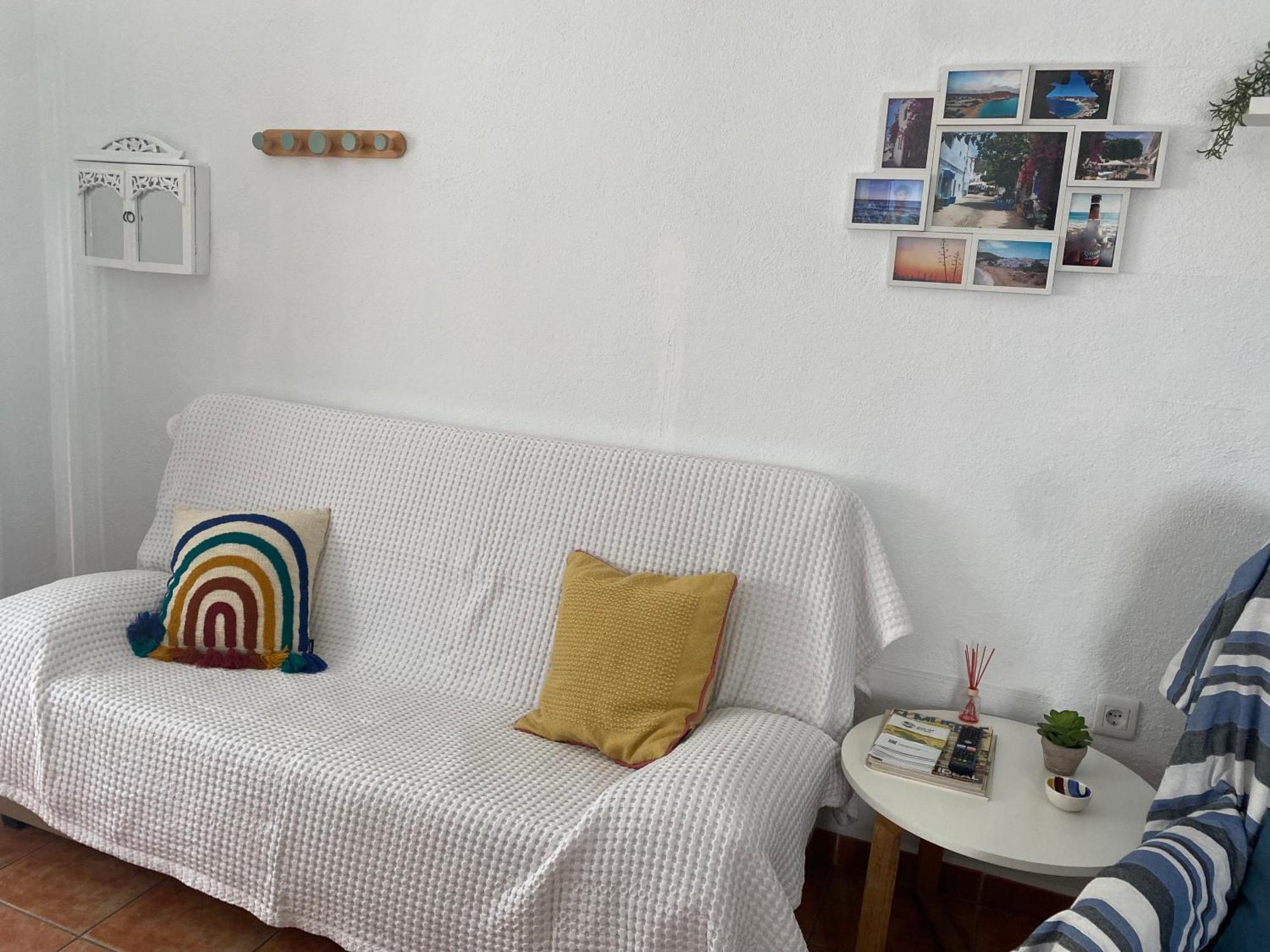 Casa Del Pez Vivienda A Pie De Calle En Agua Amarga A 250 Metros De La Playa Extérieur photo